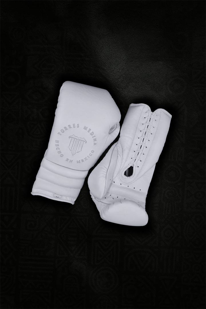 Pureza Eterea/Ethereal Purity  Lace Up Training Gloves