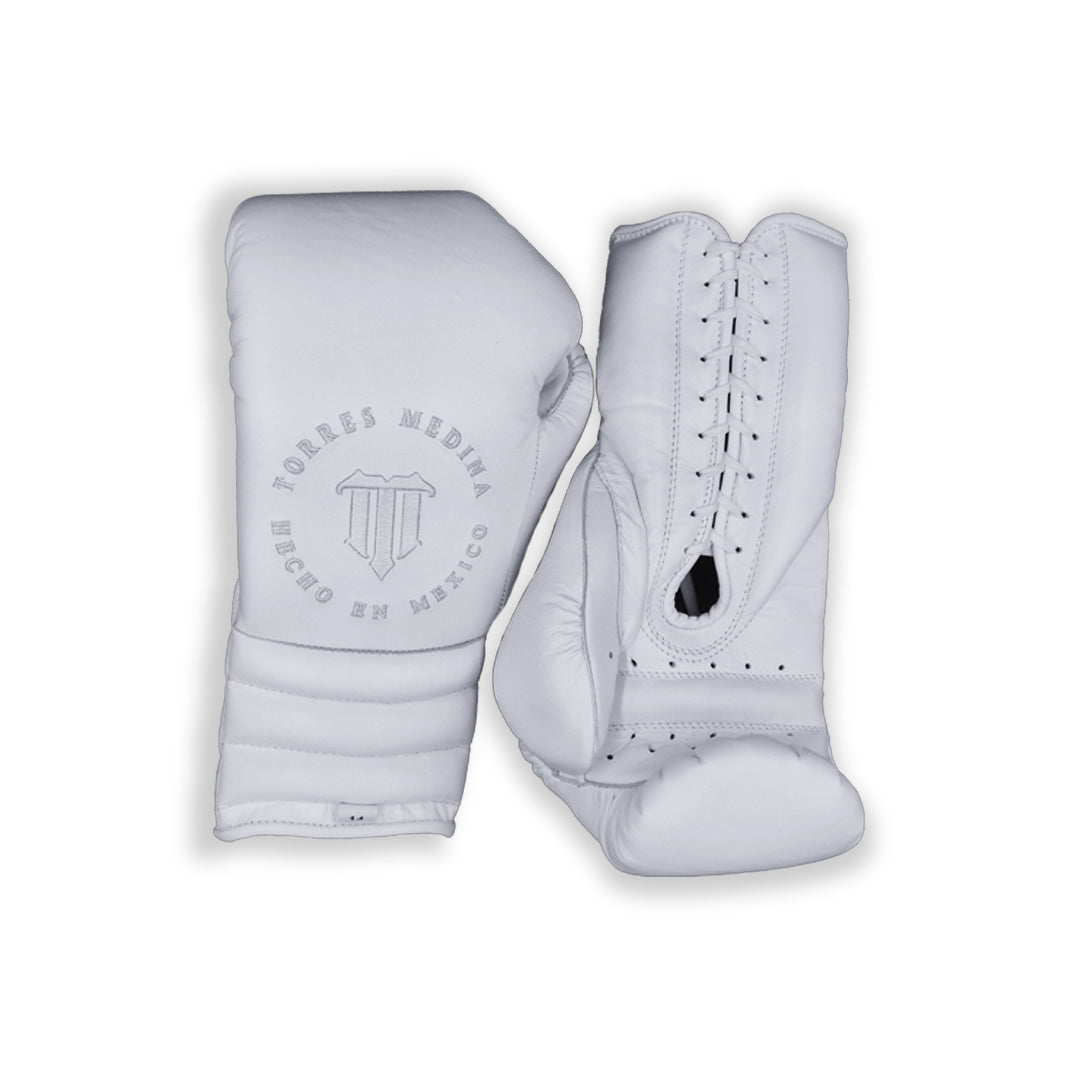 Pureza Eterea/Ethereal Purity  Lace Up Training Gloves