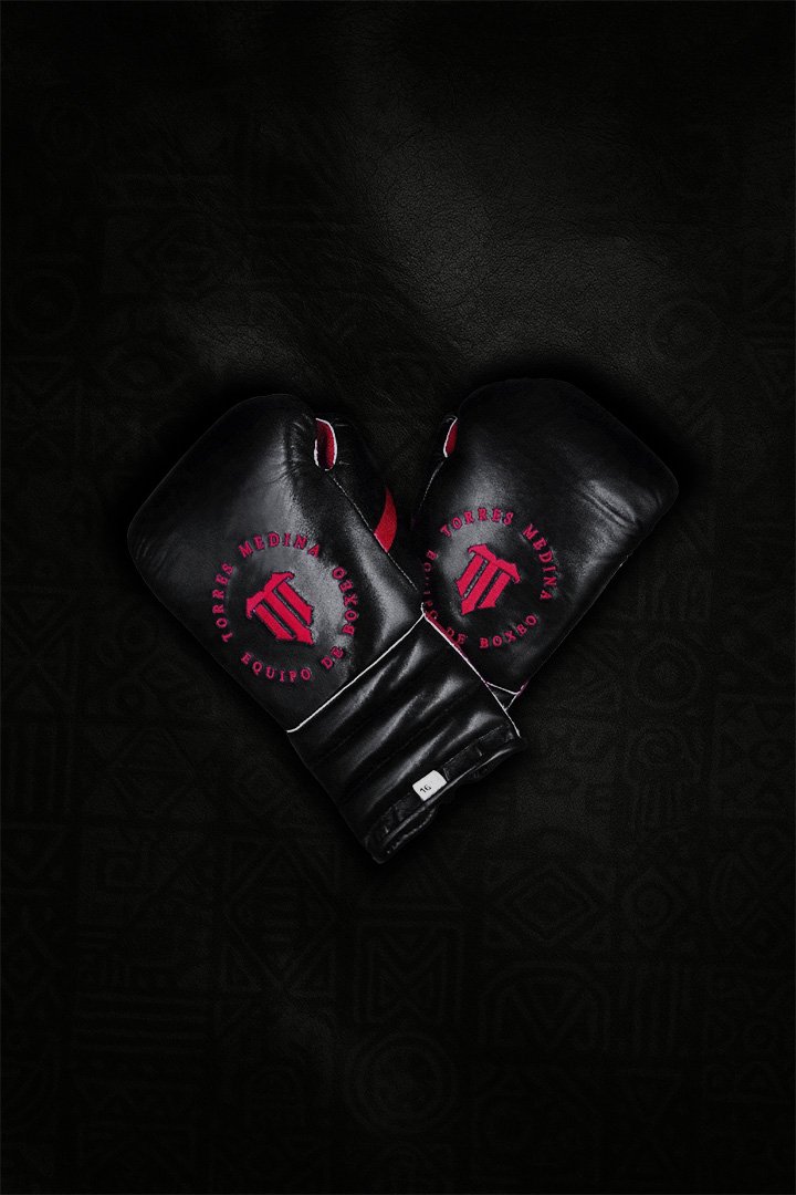 Volcán Lace Up Training Gloves